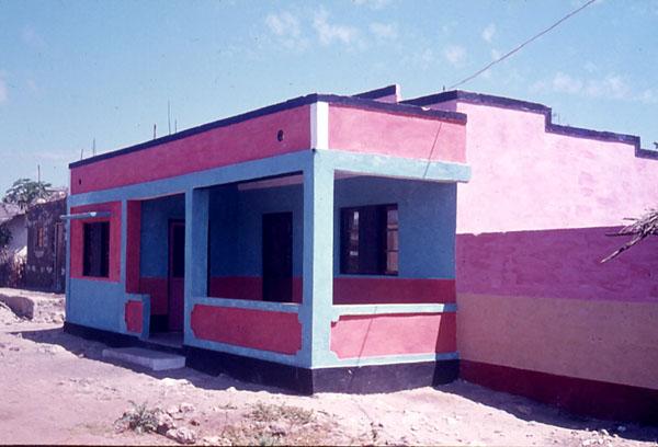 Carlos lopes bento - bairo rururbano habitacao 6 - 1971 -  ibo island