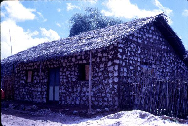 Carlos lopes bento - bairro rururbano habitacao - 1972 -  ibo island