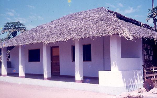 Carlos lopes bento - bairro rururbano. habitacao 4 - 1972 -  ibo island