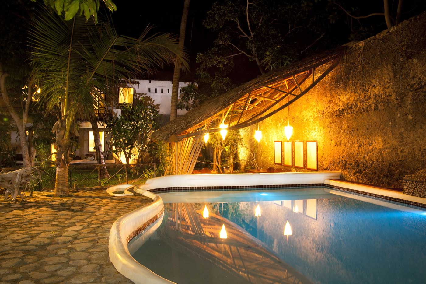 Miti Miwiri swimming pool at night